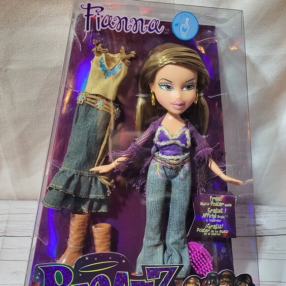 New BRATZ Fianna doll, "The girls with a Passion for fashion" - Picture 6 of 6